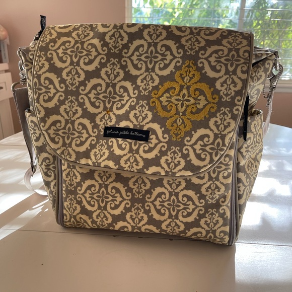 PETUNIA PICKLE BOTTOMS DIAPER BAG 👶 🍼 - Picture 2 of 7